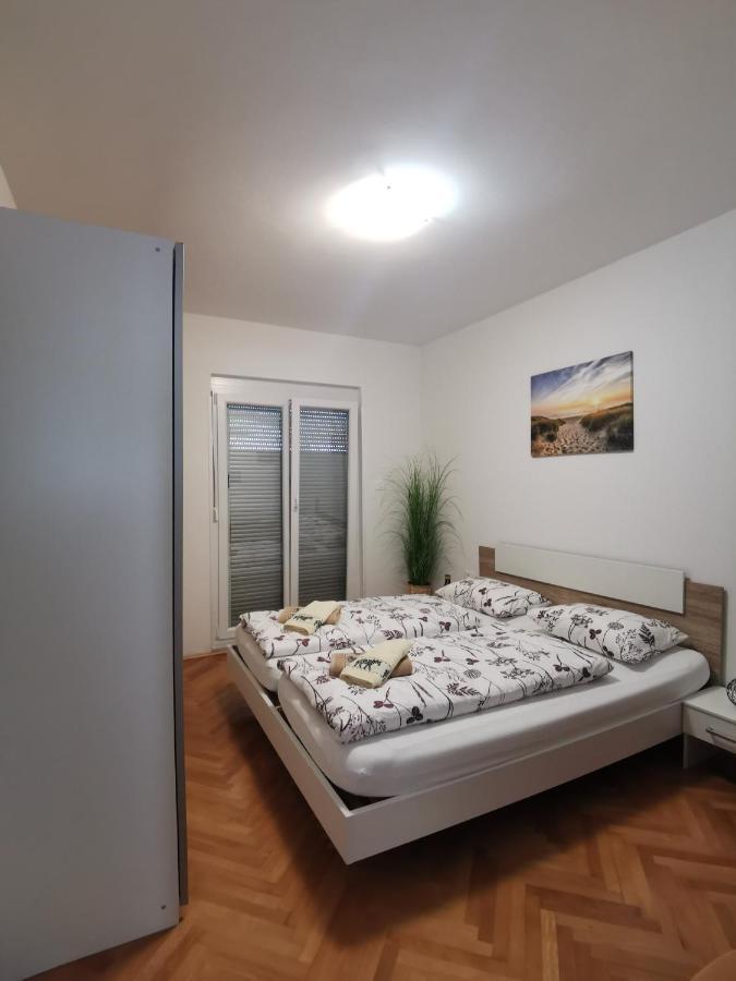 Apartmaji Vila Antonia بورتوروز المظهر الخارجي الصورة