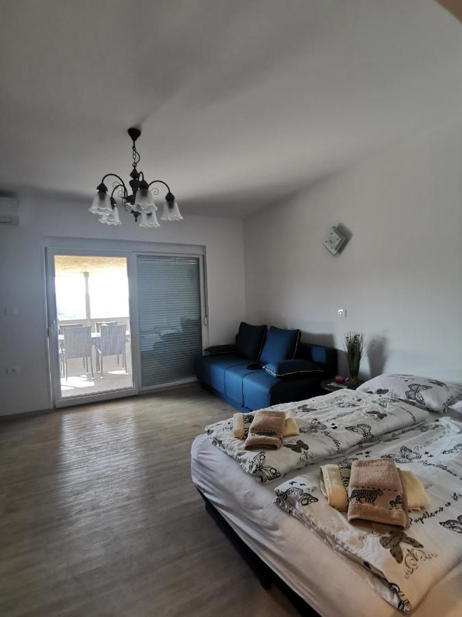 Apartmaji Vila Antonia بورتوروز الغرفة الصورة